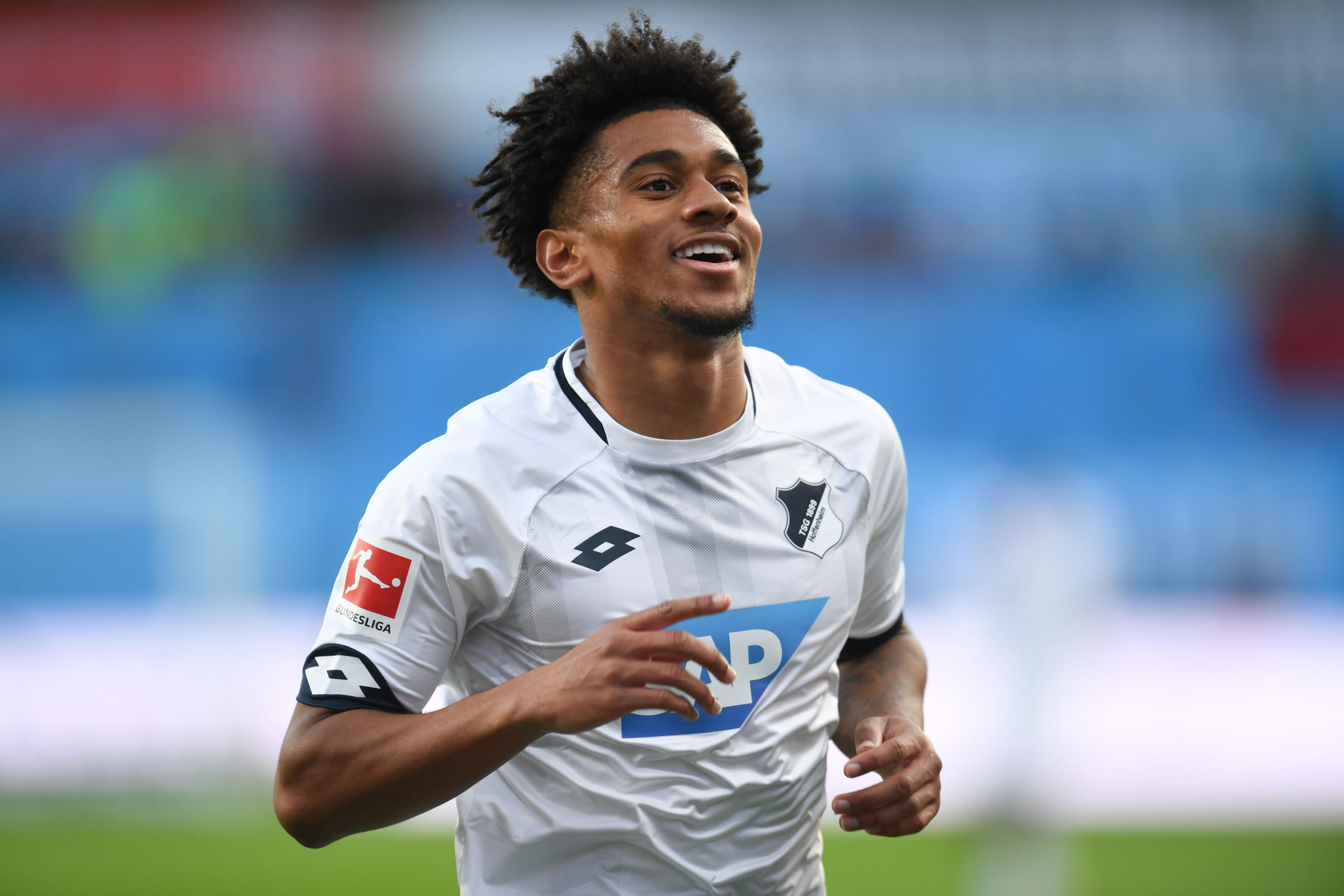 Nelson celebrating against Leverkusen