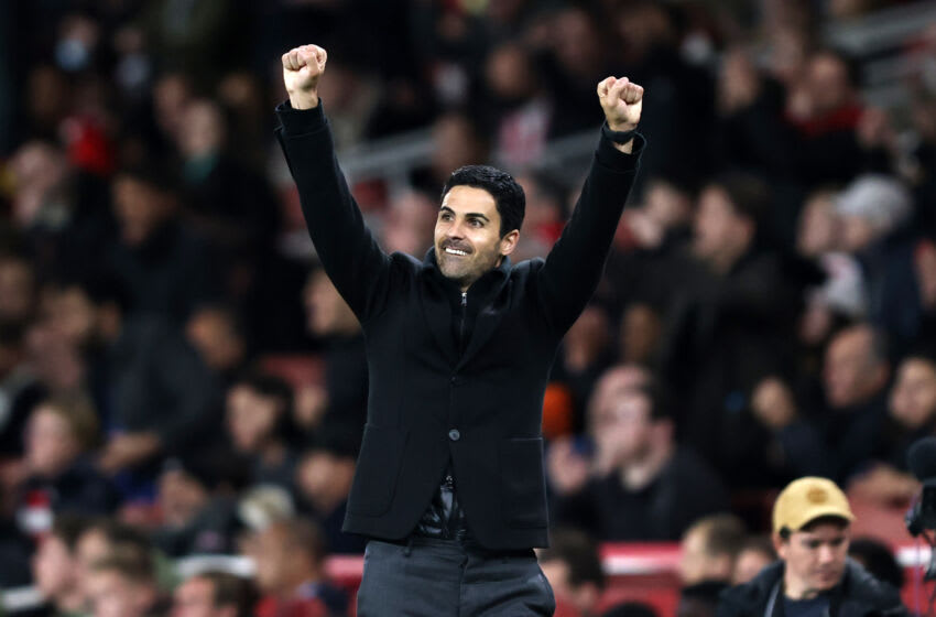 LONDON, ENGLAND - OCTOBER 22: Mikel Arteta manager of Arsenal celebrates during the Premier League match between Arsenal and Aston Villa at Emirates Stadium on October 22, 2021 in London, England. (Photo by Marc Atkins/Getty Images)